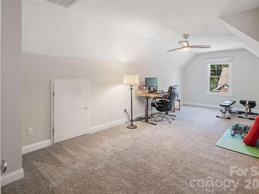 1746 30th Avenue Drive, Hickory, NC 28601.  MLS# CAR4408655, YatesRealty ID 42977. 