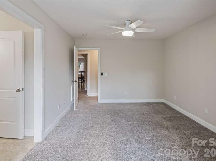 1746 30th Avenue Drive, Hickory, NC 28601.  MLS# CAR4408655, YatesRealty ID 42977. 