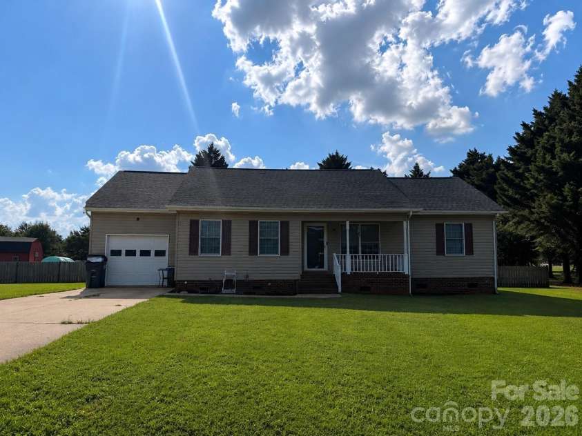 369 Cooper Farm Road, Statesville, NC 28625.  MLS# CAR4411459, YatesRealty ID 42978. 