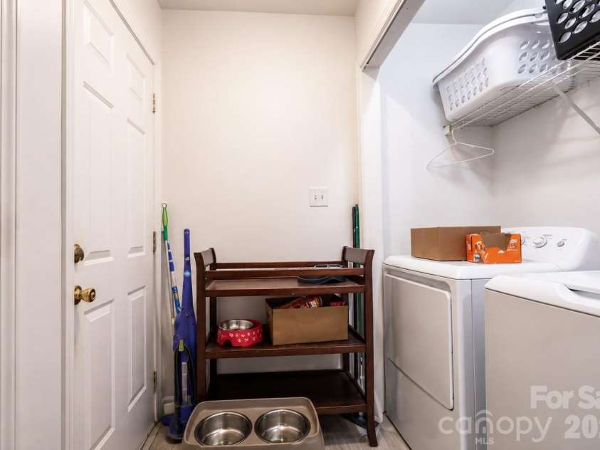 369 Cooper Farm Road, Statesville, NC 28625.  MLS# CAR4411459, YatesRealty ID 42978. Laundry