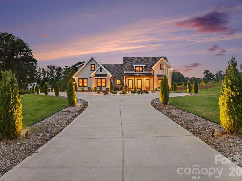 1012 Marthas Meadow Lane, Monroe, NC 28112.  MLS# CAR4404844, YatesRealty ID 42979. 