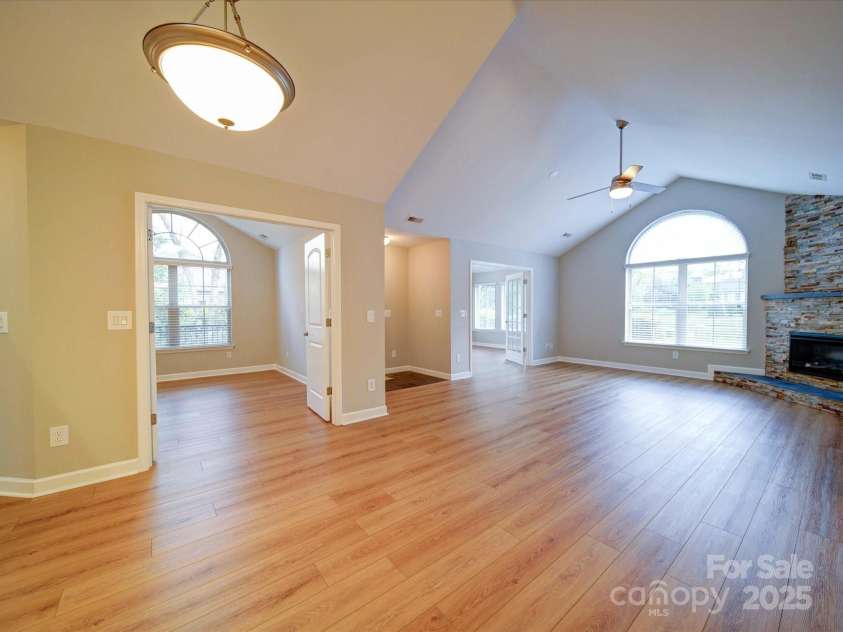 4754 Polo Gate Boulevard, Charlotte, NC 28216.  MLS# CAR4242943, YatesRealty ID 4298. 