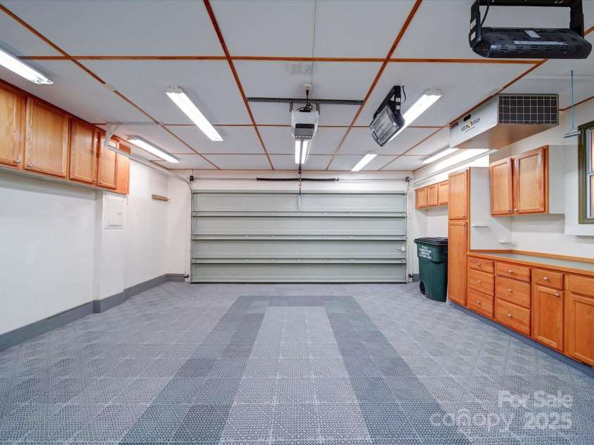 4754 Polo Gate Boulevard, Charlotte, NC 28216.  MLS# CAR4242943, YatesRealty ID 4298. 