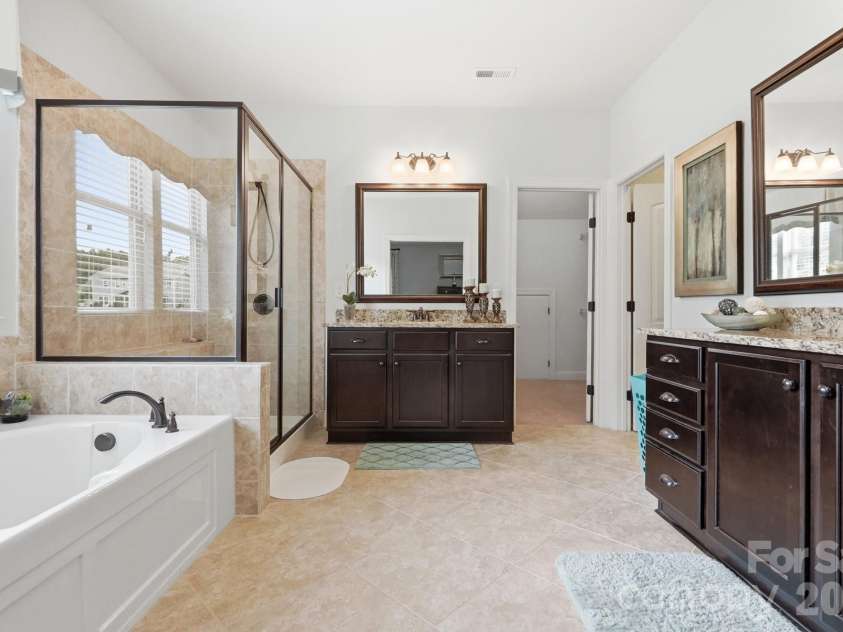 534 Iron Horse Lane, Midland, NC 28107.  MLS# CAR4410589, YatesRealty ID 42981. 