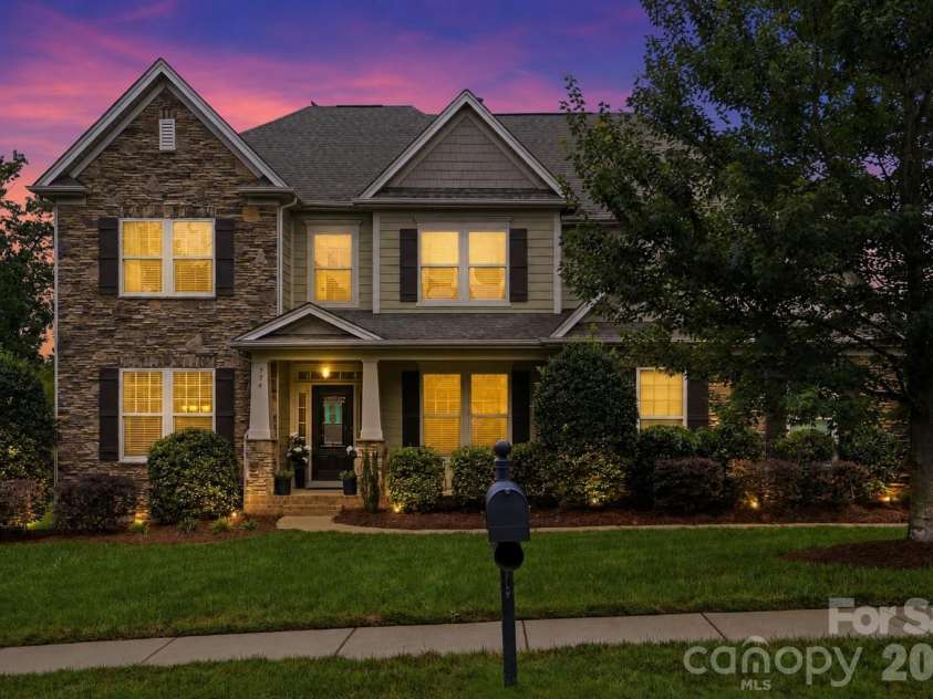 534 Iron Horse Lane, Midland, NC 28107.  MLS# CAR4410589, YatesRealty ID 42981. 
