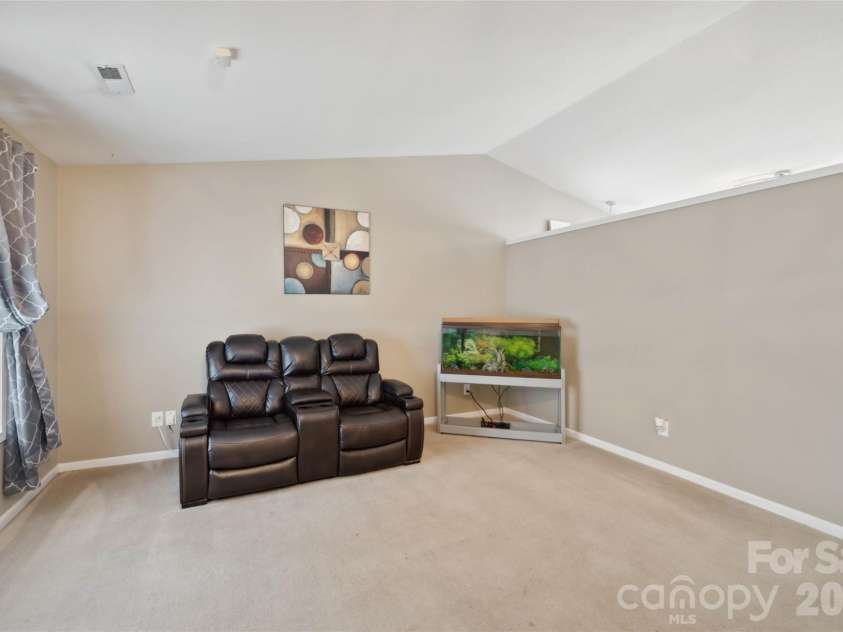 1508 Hollow Maple Drive, Charlotte, NC 28216.  MLS# CAR4411969, YatesRealty ID 42982. 