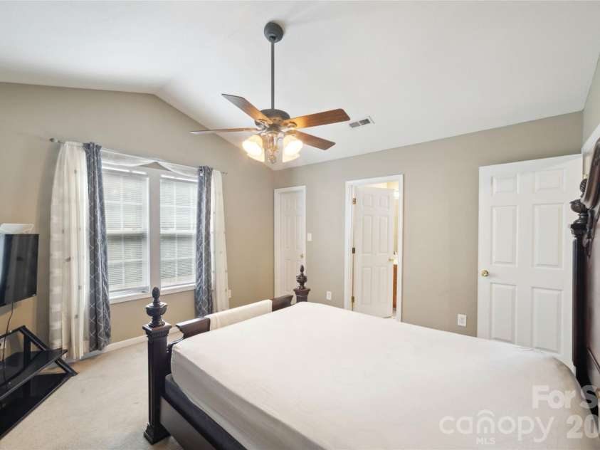 1508 Hollow Maple Drive, Charlotte, NC 28216.  MLS# CAR4411969, YatesRealty ID 42982. 
