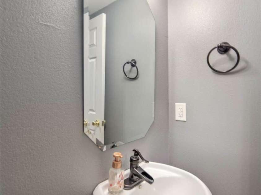 1508 Hollow Maple Drive, Charlotte, NC 28216.  MLS# CAR4411969, YatesRealty ID 42982. 