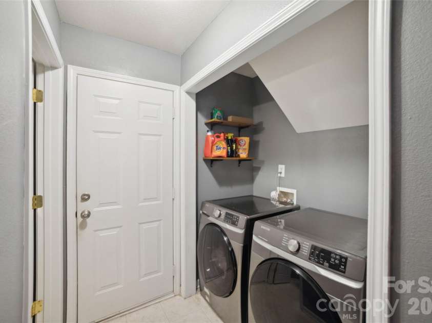 1508 Hollow Maple Drive, Charlotte, NC 28216.  MLS# CAR4411969, YatesRealty ID 42982. 