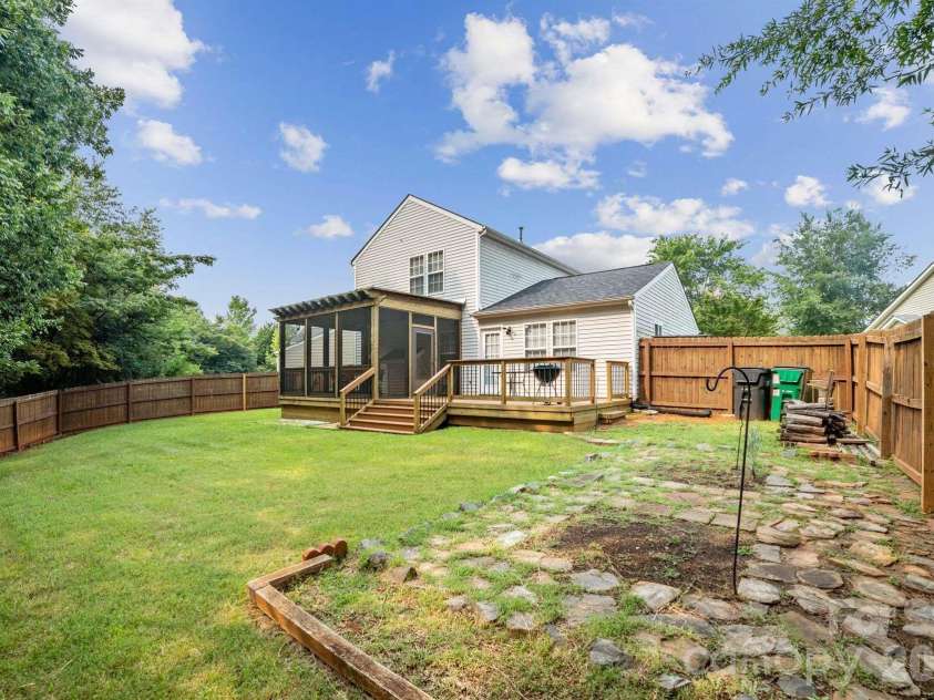 1508 Hollow Maple Drive, Charlotte, NC 28216.  MLS# CAR4411969, YatesRealty ID 42982. 