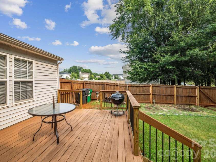 1508 Hollow Maple Drive, Charlotte, NC 28216.  MLS# CAR4411969, YatesRealty ID 42982. 