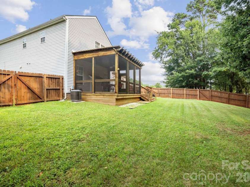 1508 Hollow Maple Drive, Charlotte, NC 28216.  MLS# CAR4411969, YatesRealty ID 42982. 