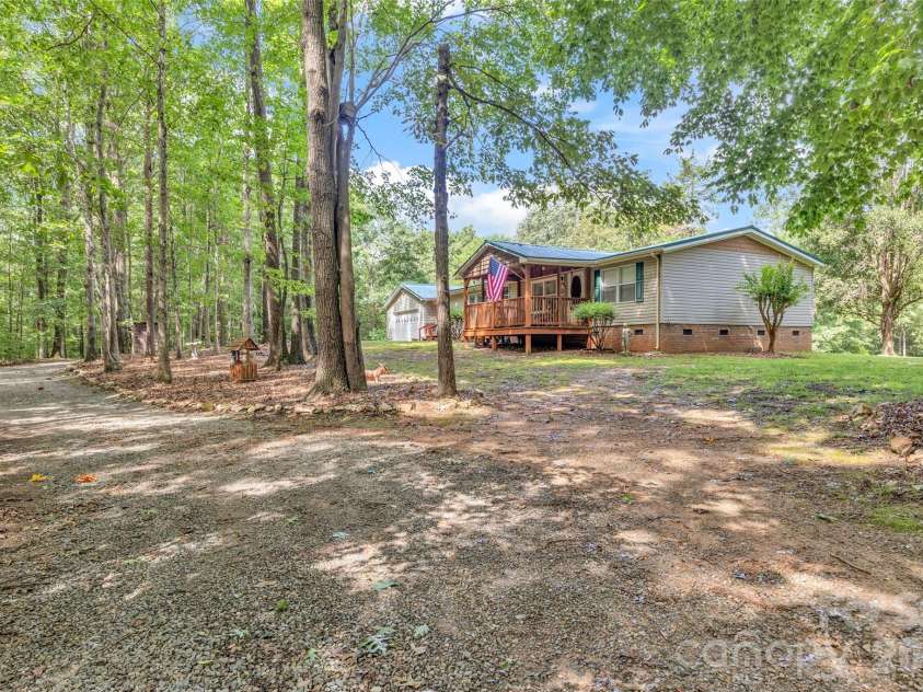 660 Lake Fork Road, Salisbury, NC 28146.  MLS# CAR4412539, YatesRealty ID 42983. 