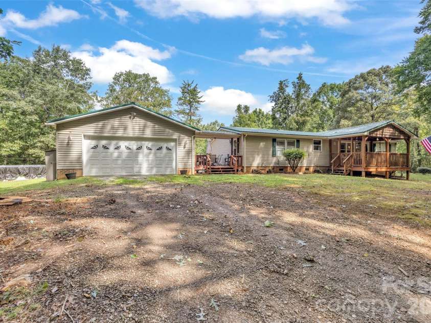 660 Lake Fork Road, Salisbury, NC 28146.  MLS# CAR4412539, YatesRealty ID 42983. 