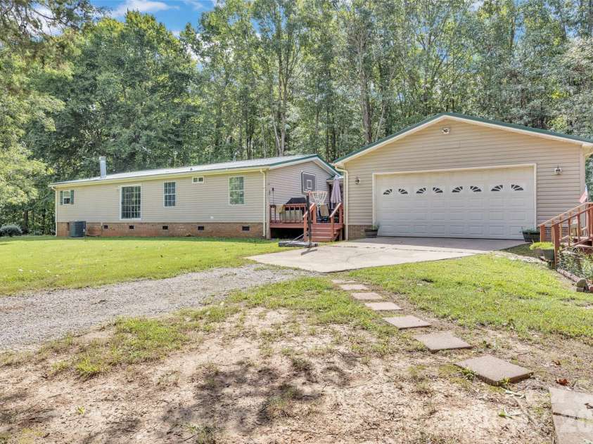 660 Lake Fork Road, Salisbury, NC 28146.  MLS# CAR4412539, YatesRealty ID 42983. 