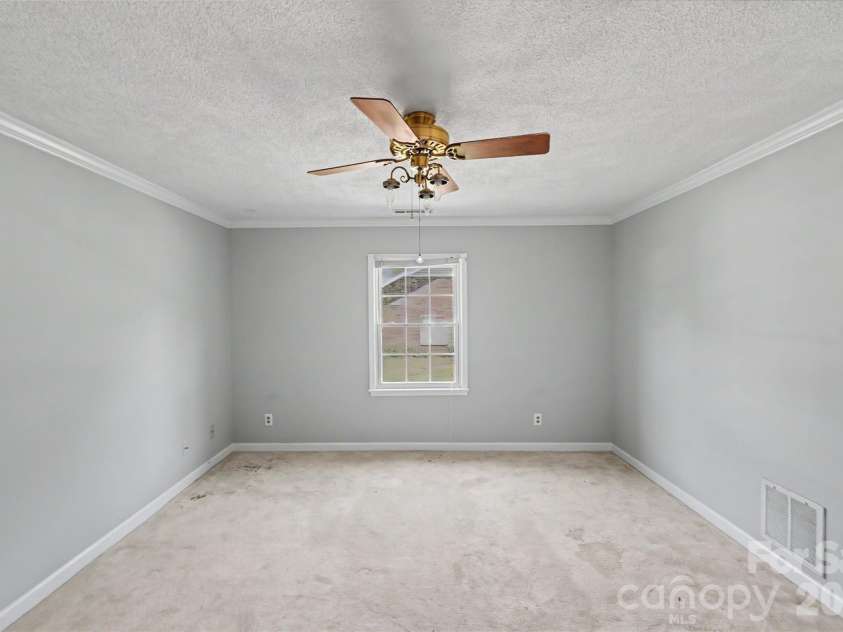 3120 Middlebrook Drive, Clemmons, NC 27012.  MLS# CAR4412749, YatesRealty ID 42985. 