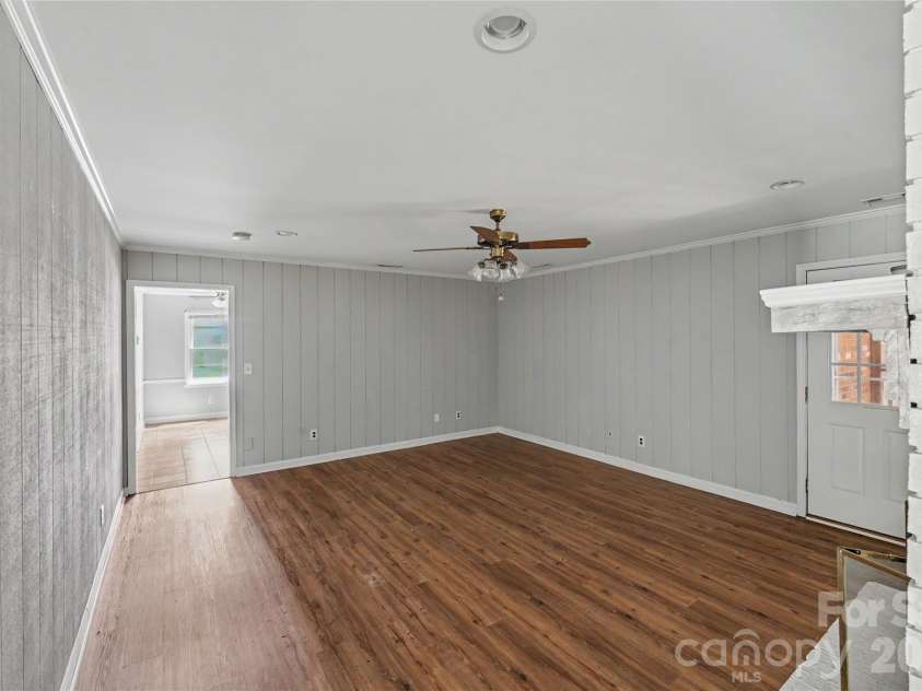 3120 Middlebrook Drive, Clemmons, NC 27012.  MLS# CAR4412749, YatesRealty ID 42985. 