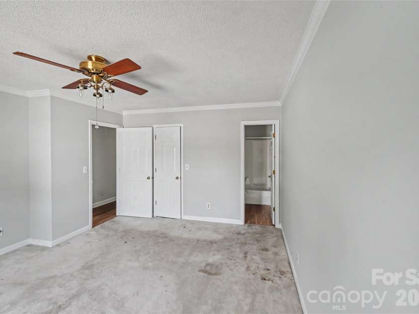 3120 Middlebrook Drive, Clemmons, NC 27012.  MLS# CAR4412749, YatesRealty ID 42985. 