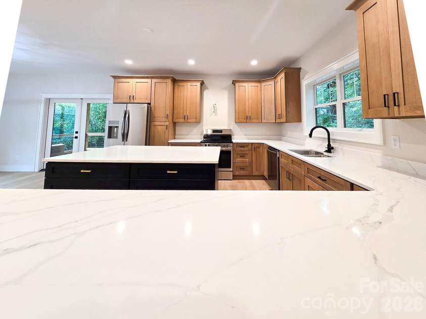 505 Oconeechee Avenue, Black Mountain, NC 28711.  MLS# CAR4399162, YatesRealty ID 42987. Kitchen