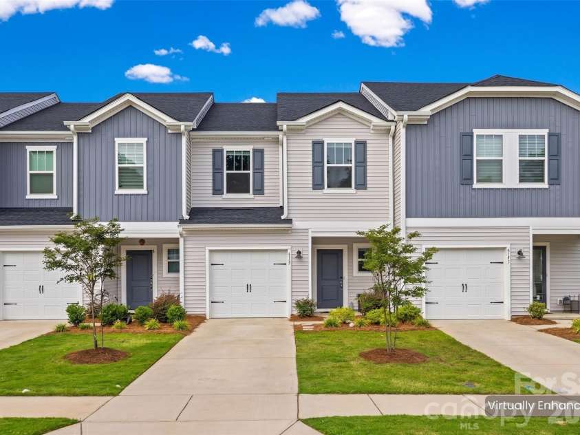 515 Tayberry Lane, Fort Mill, SC 29715.  MLS# CAR4407287, YatesRealty ID 42989. 