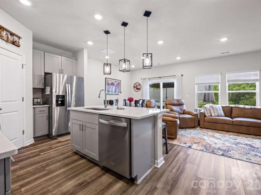 515 Tayberry Lane, Fort Mill, SC 29715.  MLS# CAR4407287, YatesRealty ID 42989. 