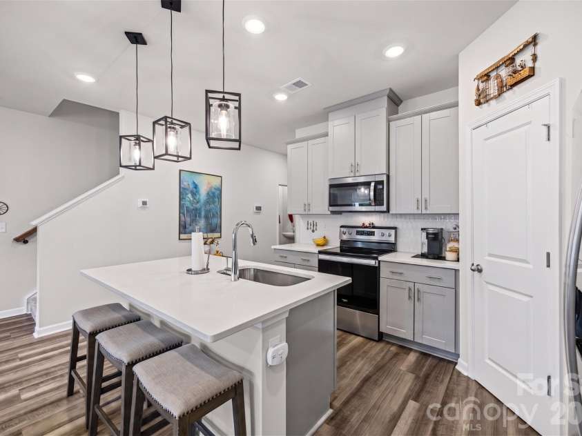 515 Tayberry Lane, Fort Mill, SC 29715.  MLS# CAR4407287, YatesRealty ID 42989. 