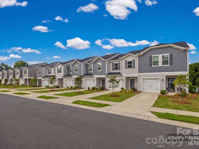 515 Tayberry Lane, Fort Mill, SC 29715.  MLS# CAR4407287, YatesRealty ID 42989. 