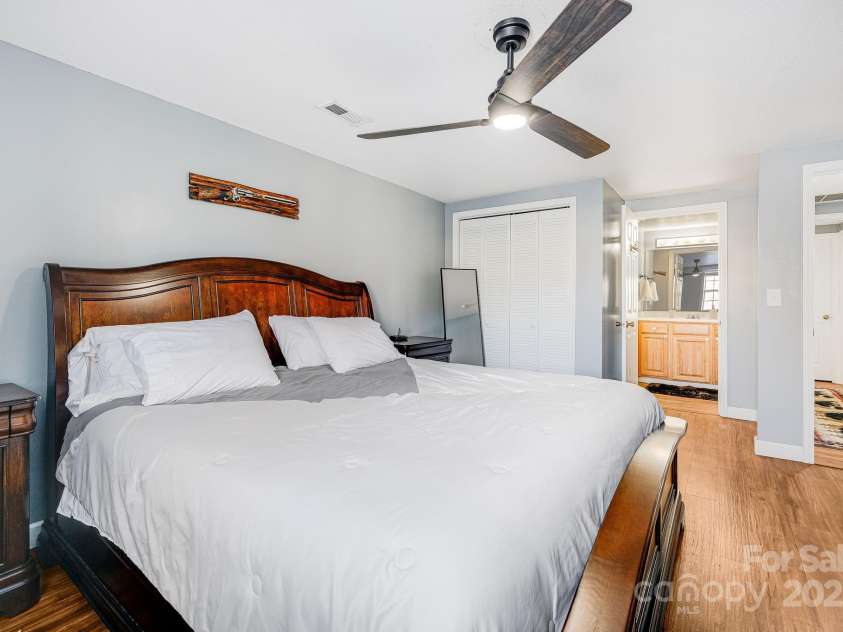 110 Red Wolf Lane, Mars Hill, NC 28754.  MLS# CAR4239848, YatesRealty ID 4299. Downstairs bonus room