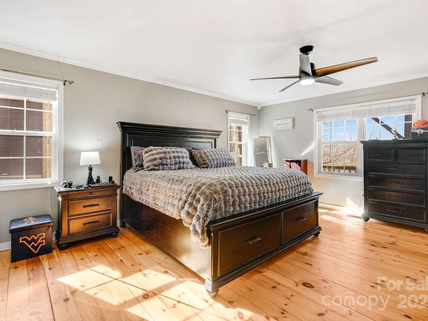 110 Red Wolf Lane, Mars Hill, NC 28754.  MLS# CAR4239848, YatesRealty ID 4299. Main floor primary bedroom