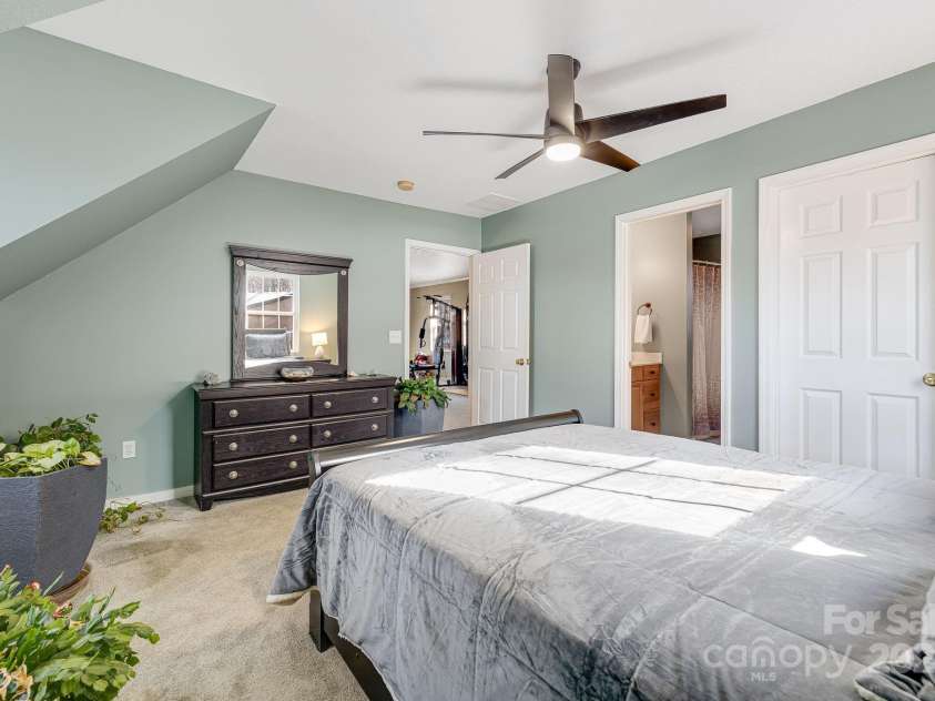 110 Red Wolf Lane, Mars Hill, NC 28754.  MLS# CAR4239848, YatesRealty ID 4299. Upstairs bedroom