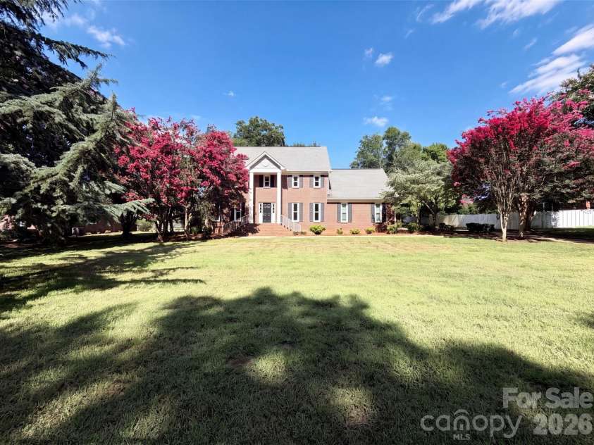 9020 Bartlett Road, Charlotte, NC 28227.  MLS# CAR4412607, YatesRealty ID 42991. 
