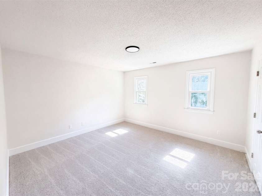 9020 Bartlett Road, Charlotte, NC 28227.  MLS# CAR4412607, YatesRealty ID 42991. 