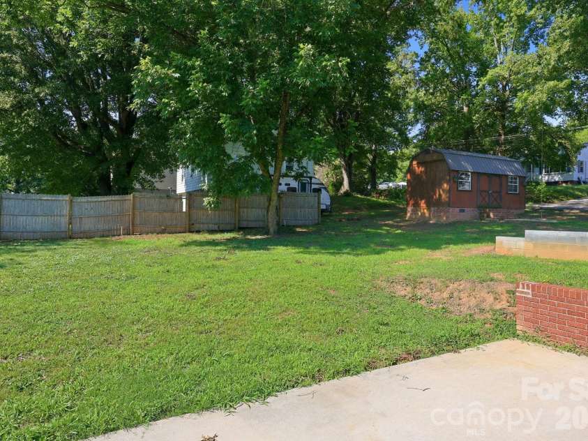 1300 Montgomery Avenue, Albemarle, NC 28001.  MLS# CAR4406759, YatesRealty ID 42992. 
