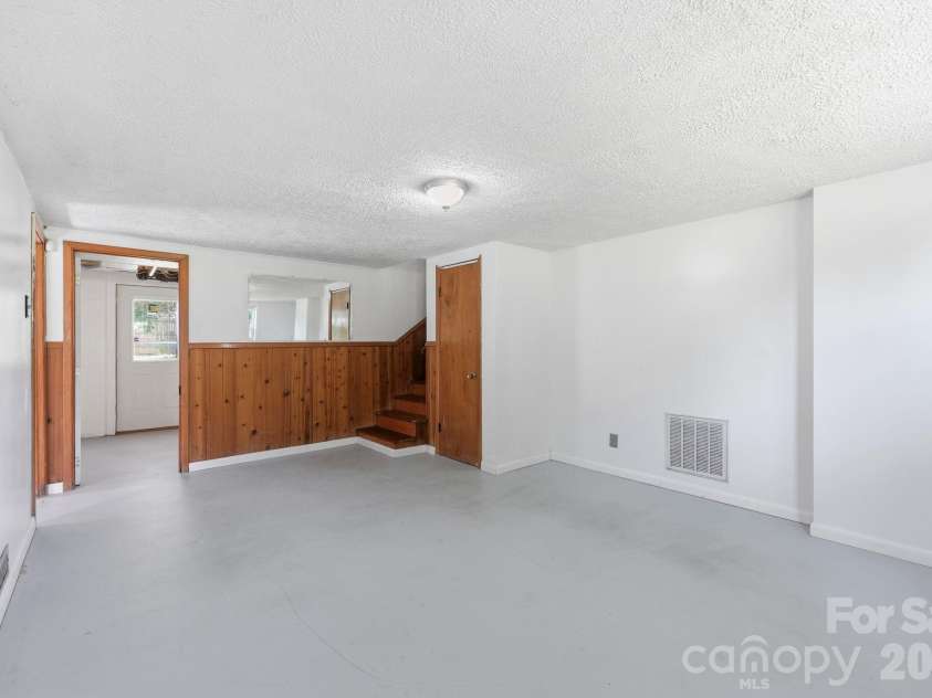 1300 Montgomery Avenue, Albemarle, NC 28001.  MLS# CAR4406759, YatesRealty ID 42992. 