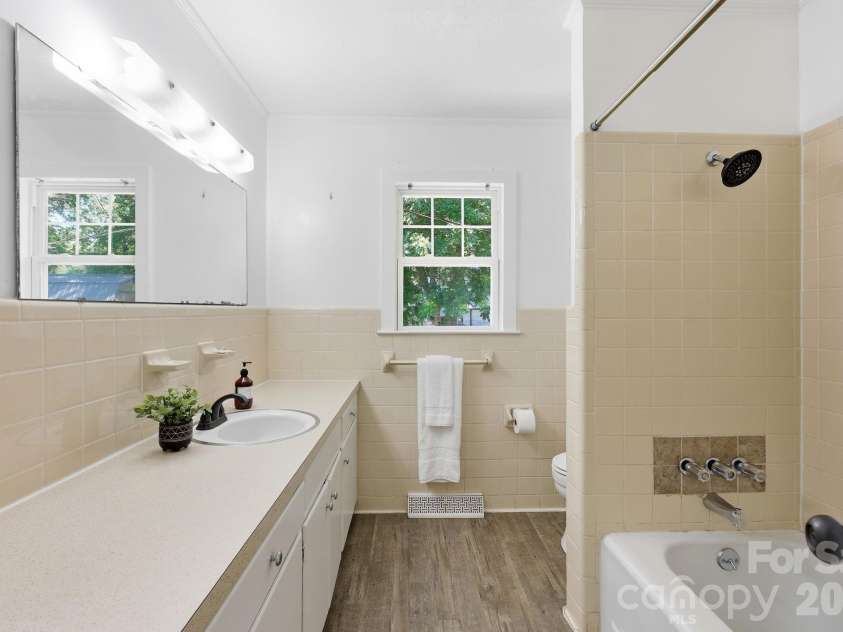1300 Montgomery Avenue, Albemarle, NC 28001.  MLS# CAR4406759, YatesRealty ID 42992. 
