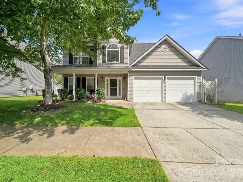 19126 Kanawha Drive, Cornelius, NC 28031.  MLS# CAR4412114, YatesRealty ID 42993. 