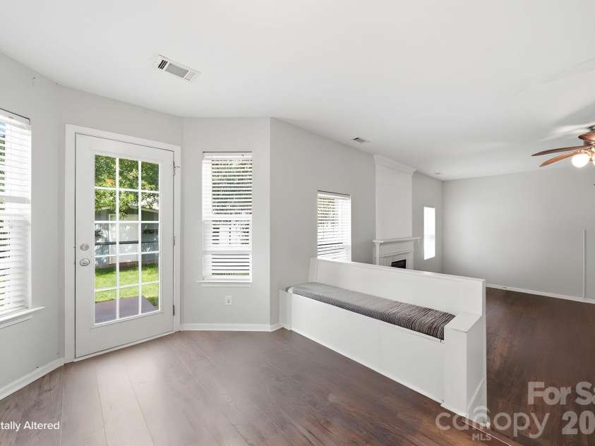 19126 Kanawha Drive, Cornelius, NC 28031.  MLS# CAR4412114, YatesRealty ID 42993. 
