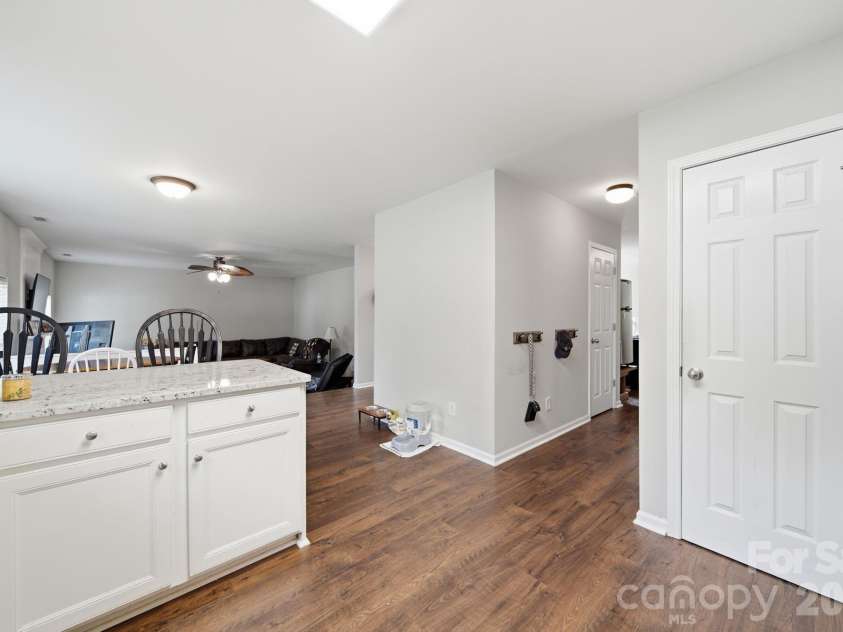 19126 Kanawha Drive, Cornelius, NC 28031.  MLS# CAR4412114, YatesRealty ID 42993. 