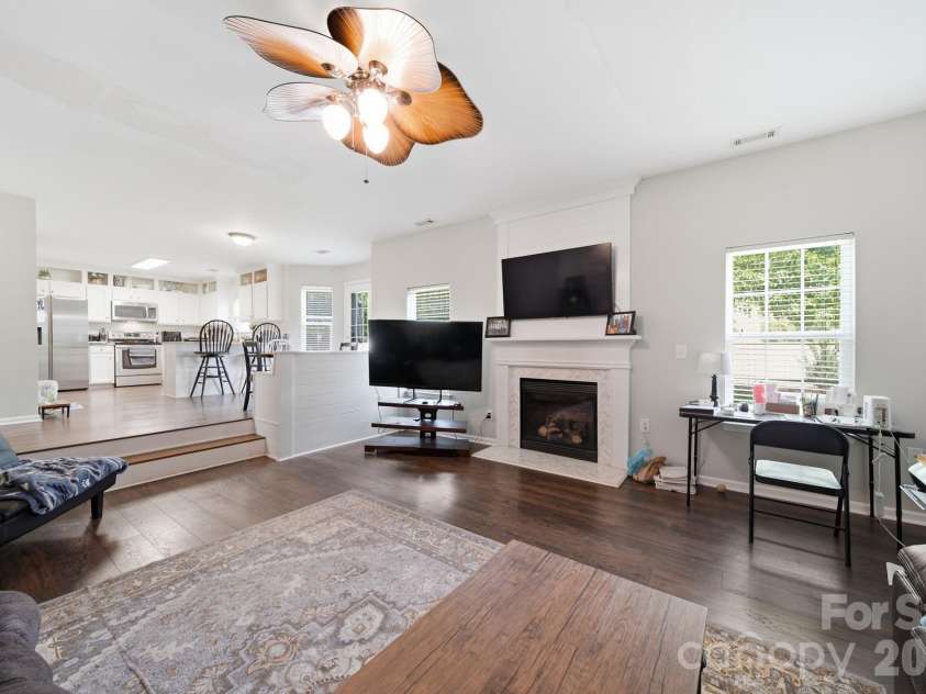 19126 Kanawha Drive, Cornelius, NC 28031.  MLS# CAR4412114, YatesRealty ID 42993. 