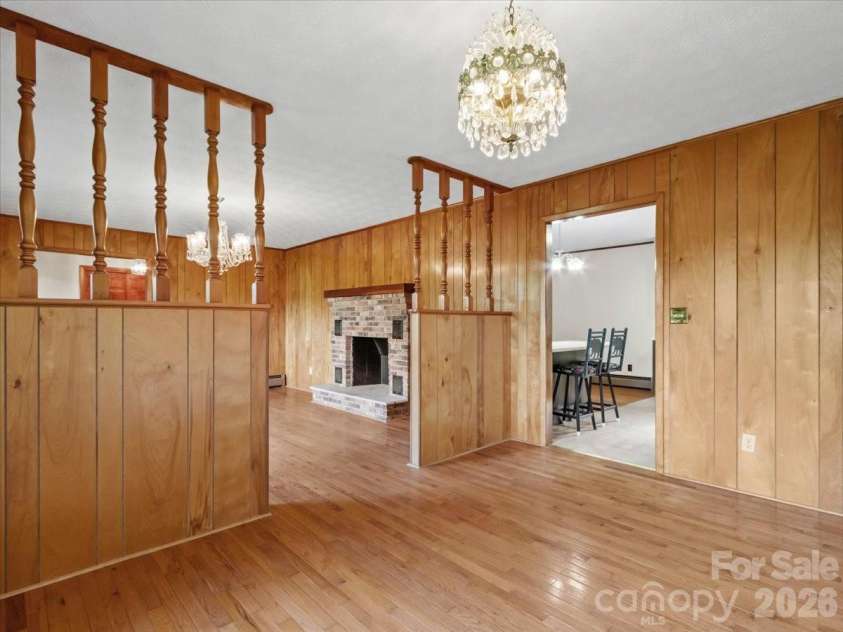 235 Rolling Ridge Loop, Burnsville, NC 28714.  MLS# CAR4408008, YatesRealty ID 42994. 