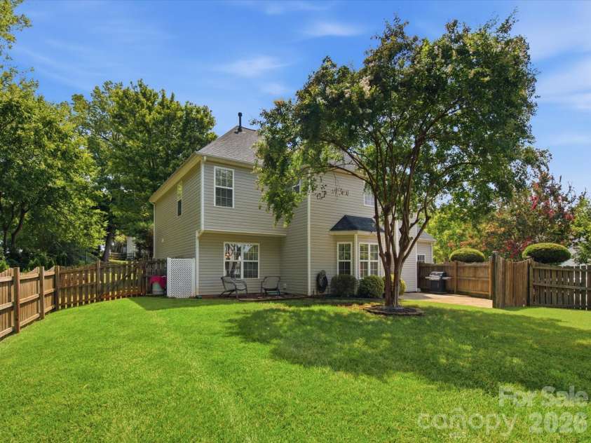 8807 Royal Bluff Drive, Charlotte, NC 28269.  MLS# CAR4411942, YatesRealty ID 42995. Backyard