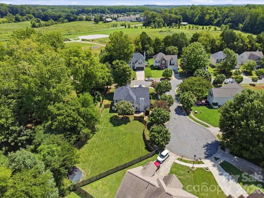 8807 Royal Bluff Drive, Charlotte, NC 28269.  MLS# CAR4411942, YatesRealty ID 42995. Large Lot