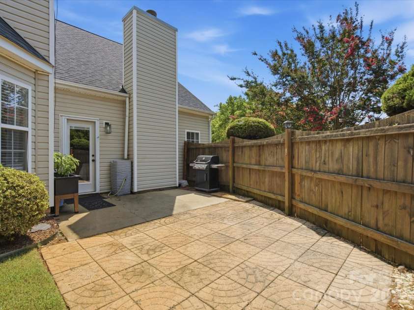 8807 Royal Bluff Drive, Charlotte, NC 28269.  MLS# CAR4411942, YatesRealty ID 42995. Patio