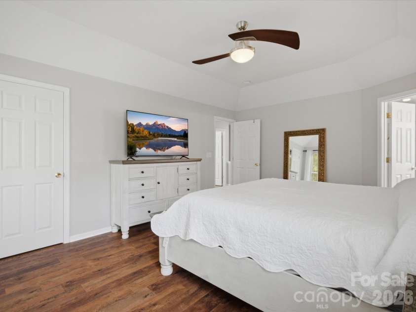 8807 Royal Bluff Drive, Charlotte, NC 28269.  MLS# CAR4411942, YatesRealty ID 42995. Primary Bedroom