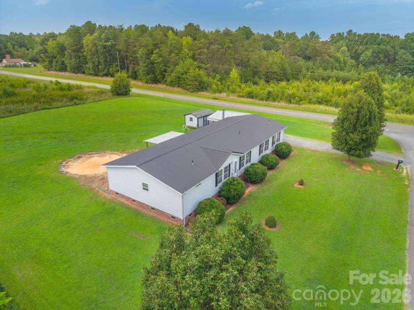102 Jenny Drive, Shelby, NC 28152.  MLS# CAR4410577, YatesRealty ID 42997. 