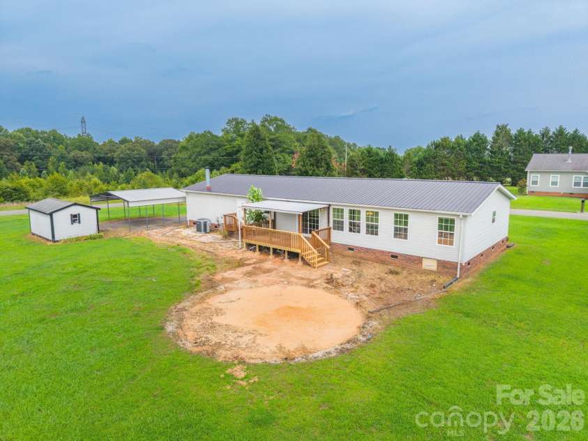 102 Jenny Drive, Shelby, NC 28152.  MLS# CAR4410577, YatesRealty ID 42997. 
