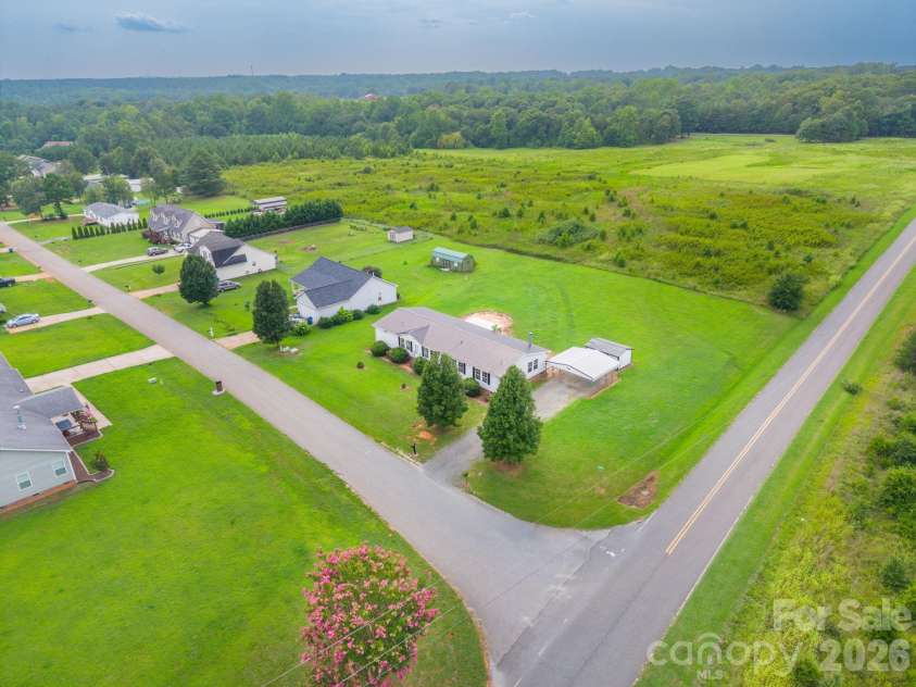 102 Jenny Drive, Shelby, NC 28152.  MLS# CAR4410577, YatesRealty ID 42997. 