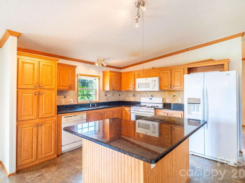 102 Jenny Drive, Shelby, NC 28152.  MLS# CAR4410577, YatesRealty ID 42997. 