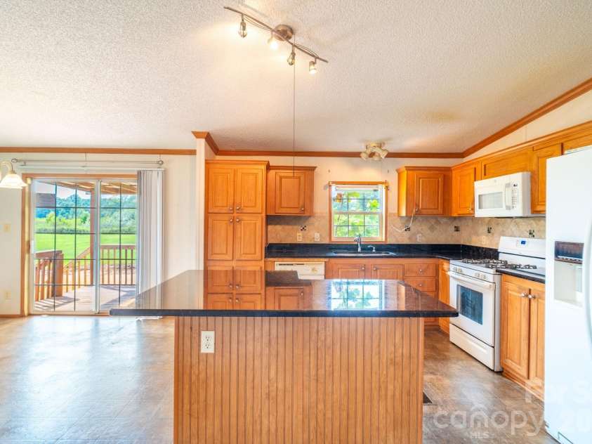 102 Jenny Drive, Shelby, NC 28152.  MLS# CAR4410577, YatesRealty ID 42997. 