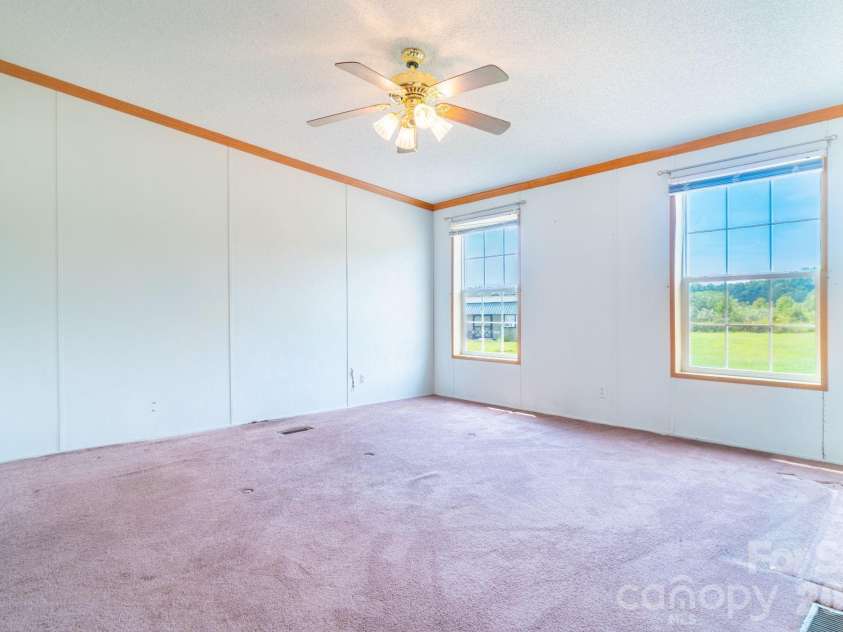 102 Jenny Drive, Shelby, NC 28152.  MLS# CAR4410577, YatesRealty ID 42997. 